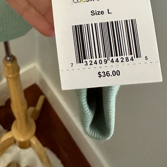 NWT BUNDLE of 3 Light Crew Sweatshirts from MODERNLUX 🌷Size M (1) and L (2) 🌷 - Picture 14 of 14